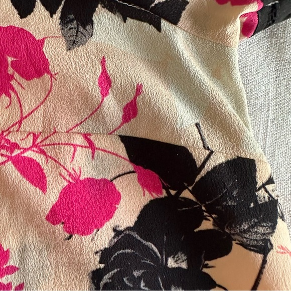 Talbots Womens AOP Floral Cut Out Short Sleeve Pullover Top Size S Career - Picture 4 of 9